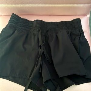 trendy, black athletic shorts. size small